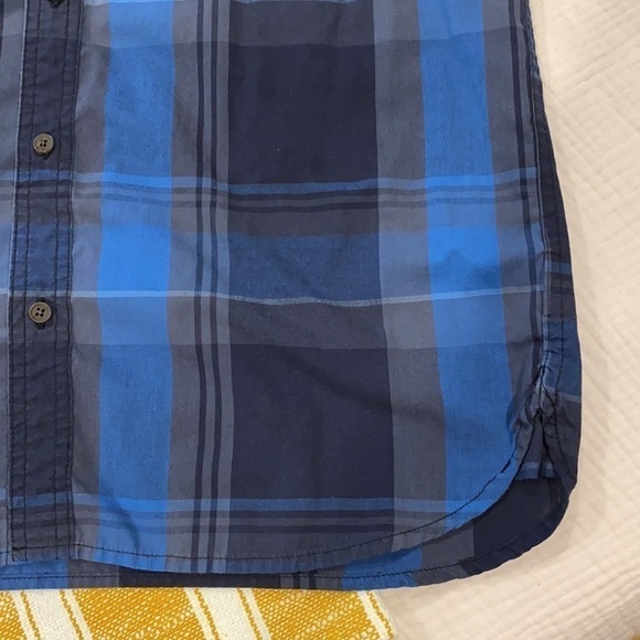 Levi’s Button Down Plaid Shirt EUC - Picture 10 of 12